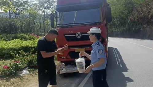 卡友接力完成使命，司机高速猝死紧急接力送货