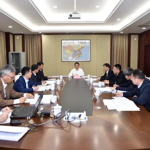 党执政兴国的第一要务，聚焦发展，推进中国特色社会主义事业不断前进