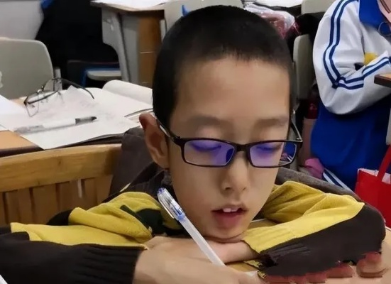 邢益凡，以坚韧成就北航逐梦传奇