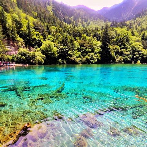 九寨沟地区是否会发生地震？