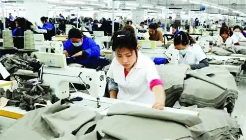 大连服装厂，时尚与品质的缔造者