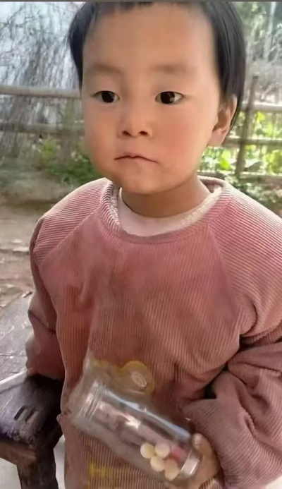 湖南2岁多女童家门口玩耍时失踪