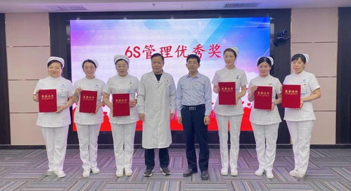 黄智权，为事业与人民不懈奋斗的身影