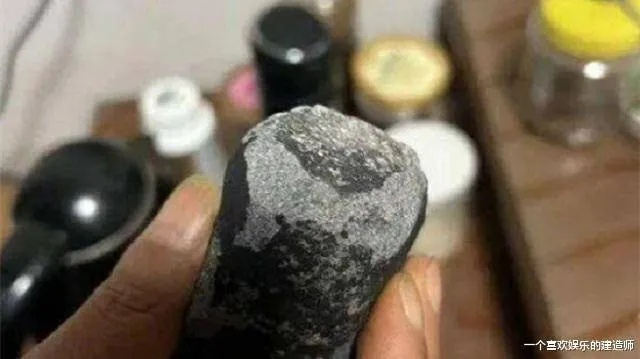 大量爱好者探寻神秘流星元 故事推向新高潮 中国驻期间的位置湖南陨石专家揭秘真相