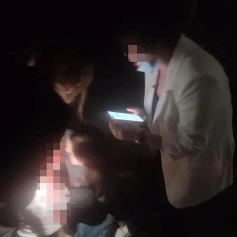 餐桌遇争吵对桌者强行施暴引发关注