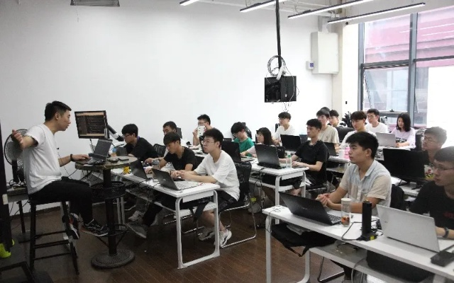 嵌入式培训，引领科技进阶