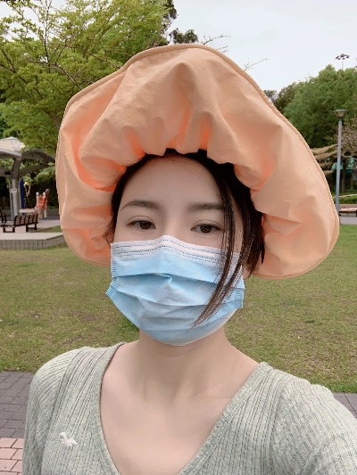 女生阳后所见，戴帽子的人变多了