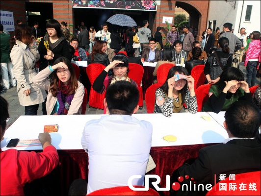 上海万人相亲大会盛况空前