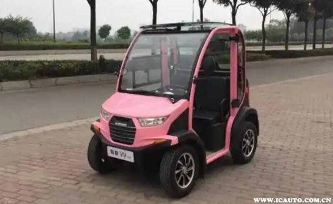 无需驾照的四轮电动汽车，便捷出行新宠