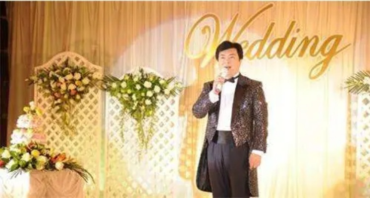 开启梦想，成就卓越——婚庆主持培训全解析