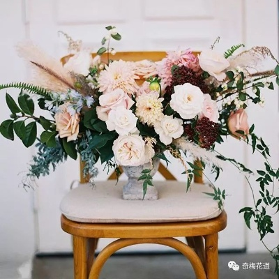 品味花艺，让生活绽放绚烂之美