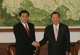 韩国国会议长禹元植抵京访问