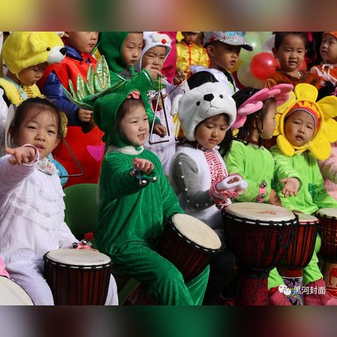 黑河小学迎来众多俄罗斯萌娃探访