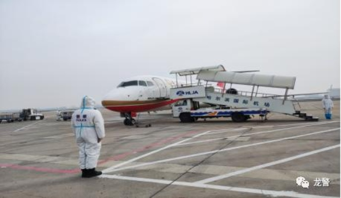 在天安门前返航，他们的光荣之旅