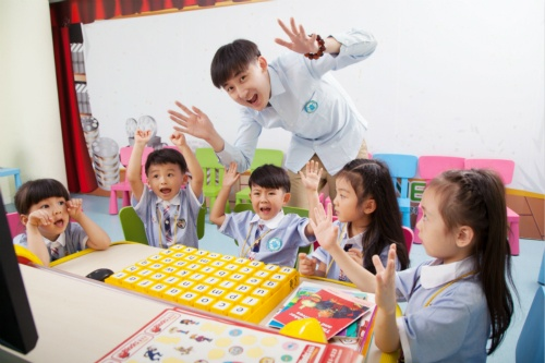 语言培训班，开启语言学习奇妙之旅