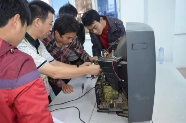 家电维修学校，专业技能人才的培育基地