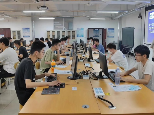 走进工控学院，创新与实践的摇篮