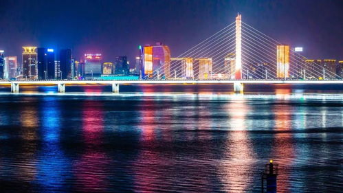中华网，构建世界网络桥梁的卓越平台